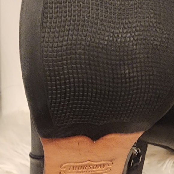 THURSDAY Boot Co Daisy Ankle Boots - Picture 6 of 6